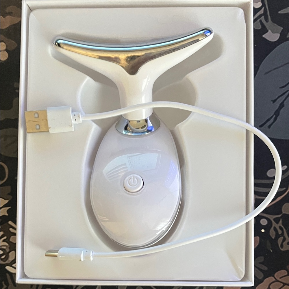 Intense Pulsed Light Wrinkle Reducing Instrument - Picture 3 of 4